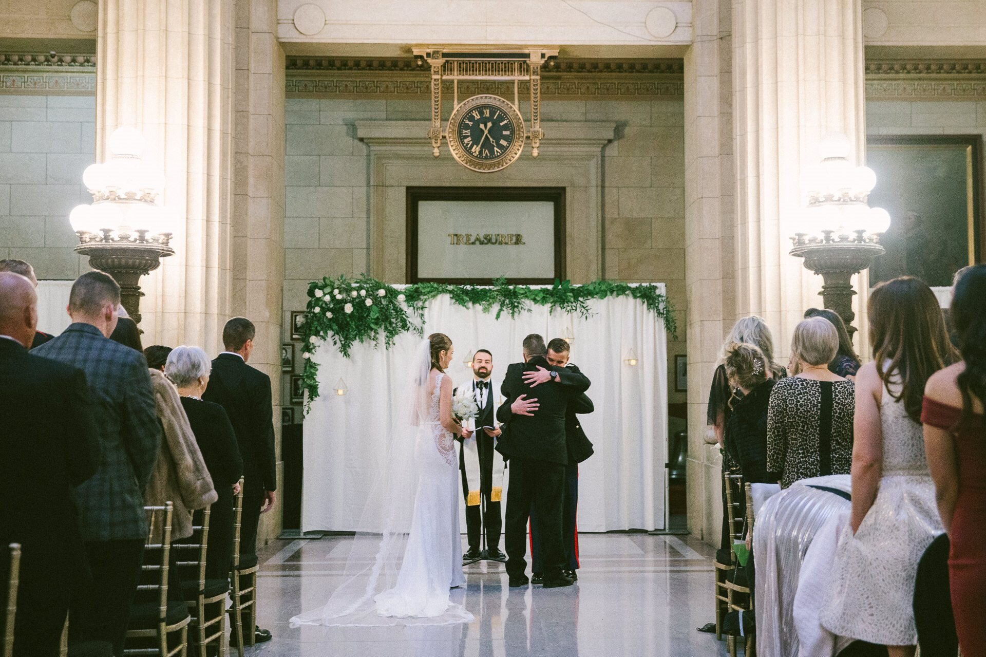 Cleveland City Hall Rotunda Wedding Photos 1 50.jpg