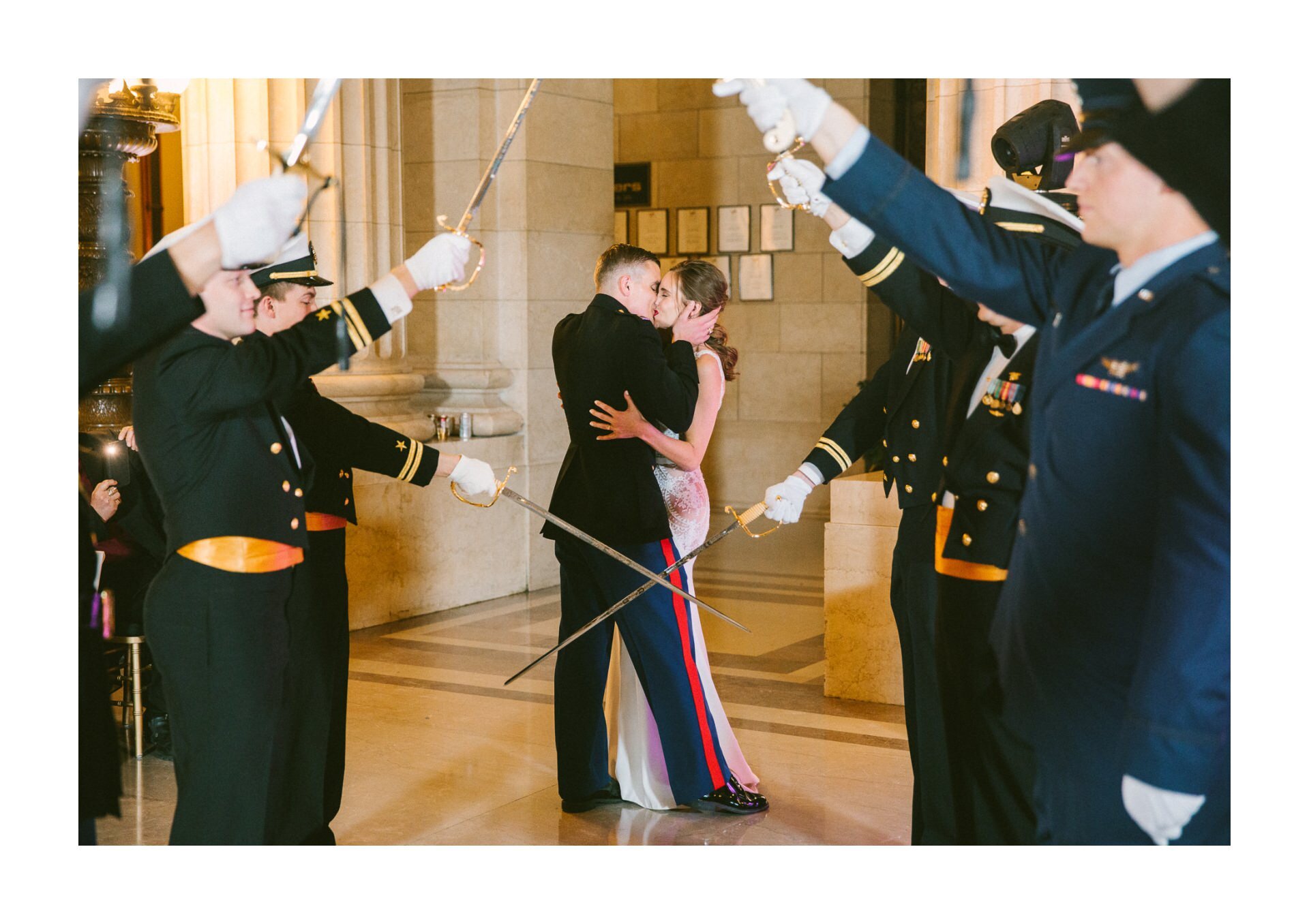 Cleveland City Hall Rotunda Wedding Photos 2 24.jpg