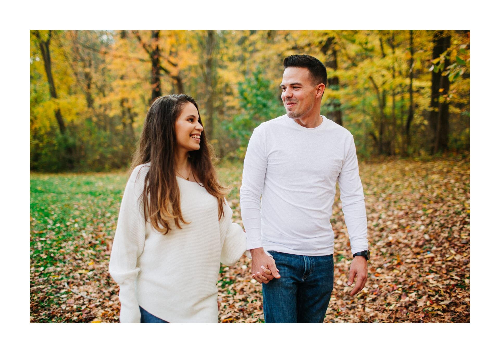 Cleveland Fall Engagement Photos in Chagrin Falls 2.jpg