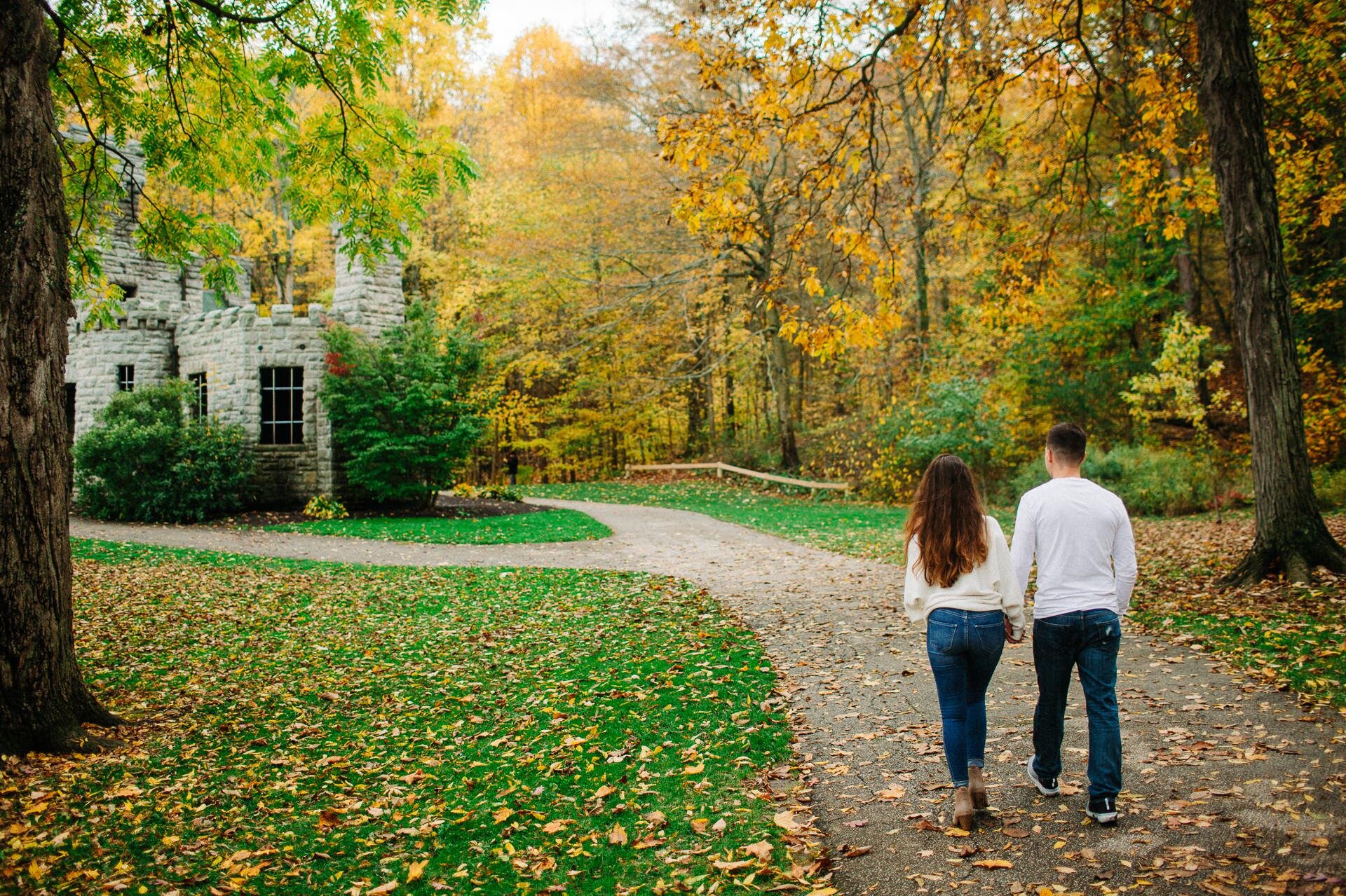 Cleveland Fall Engagement Photos in Chagrin Falls 1.jpg