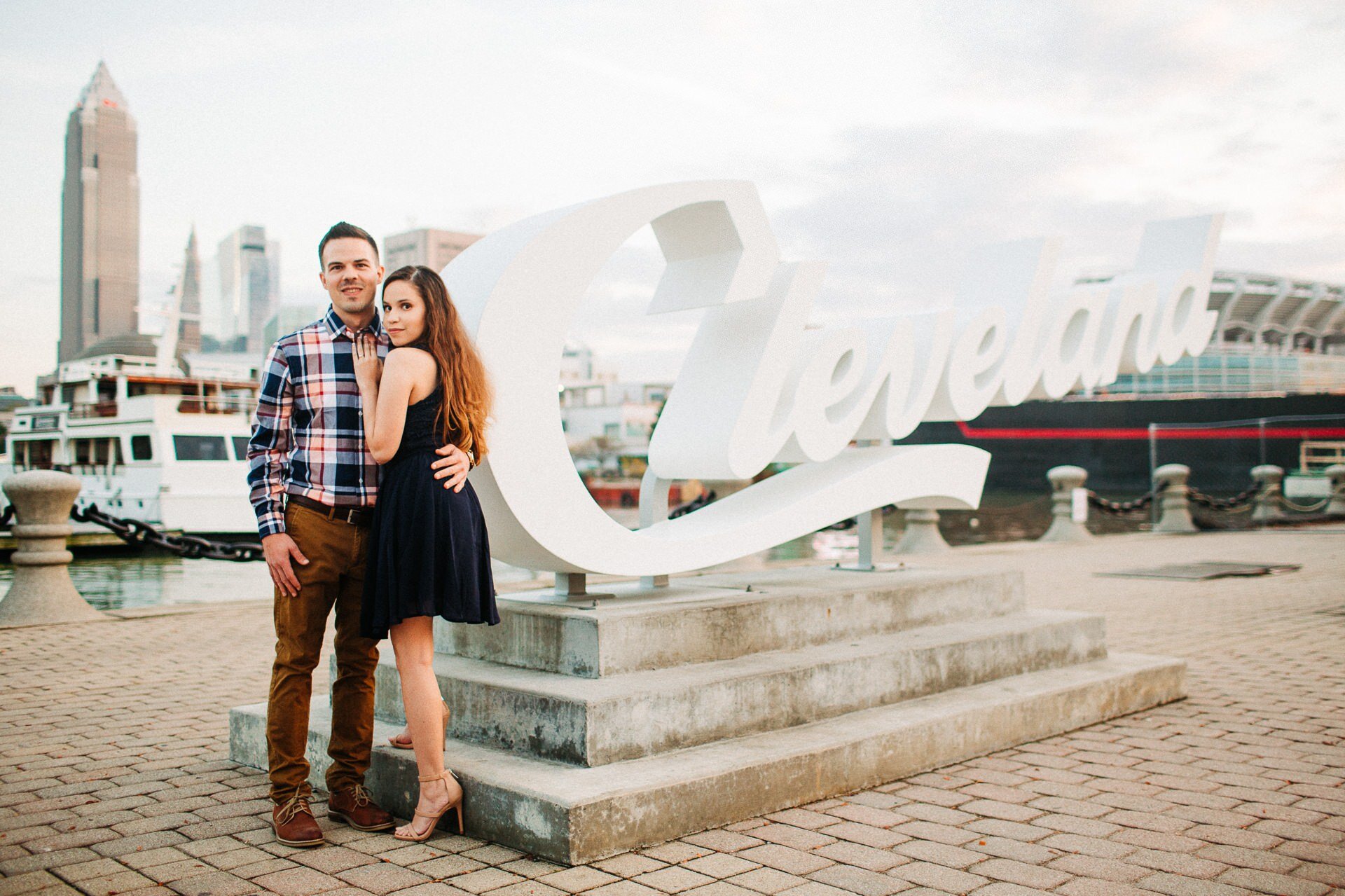 Cleveland Fall Engagement Photos in Chagrin Falls 18.jpg