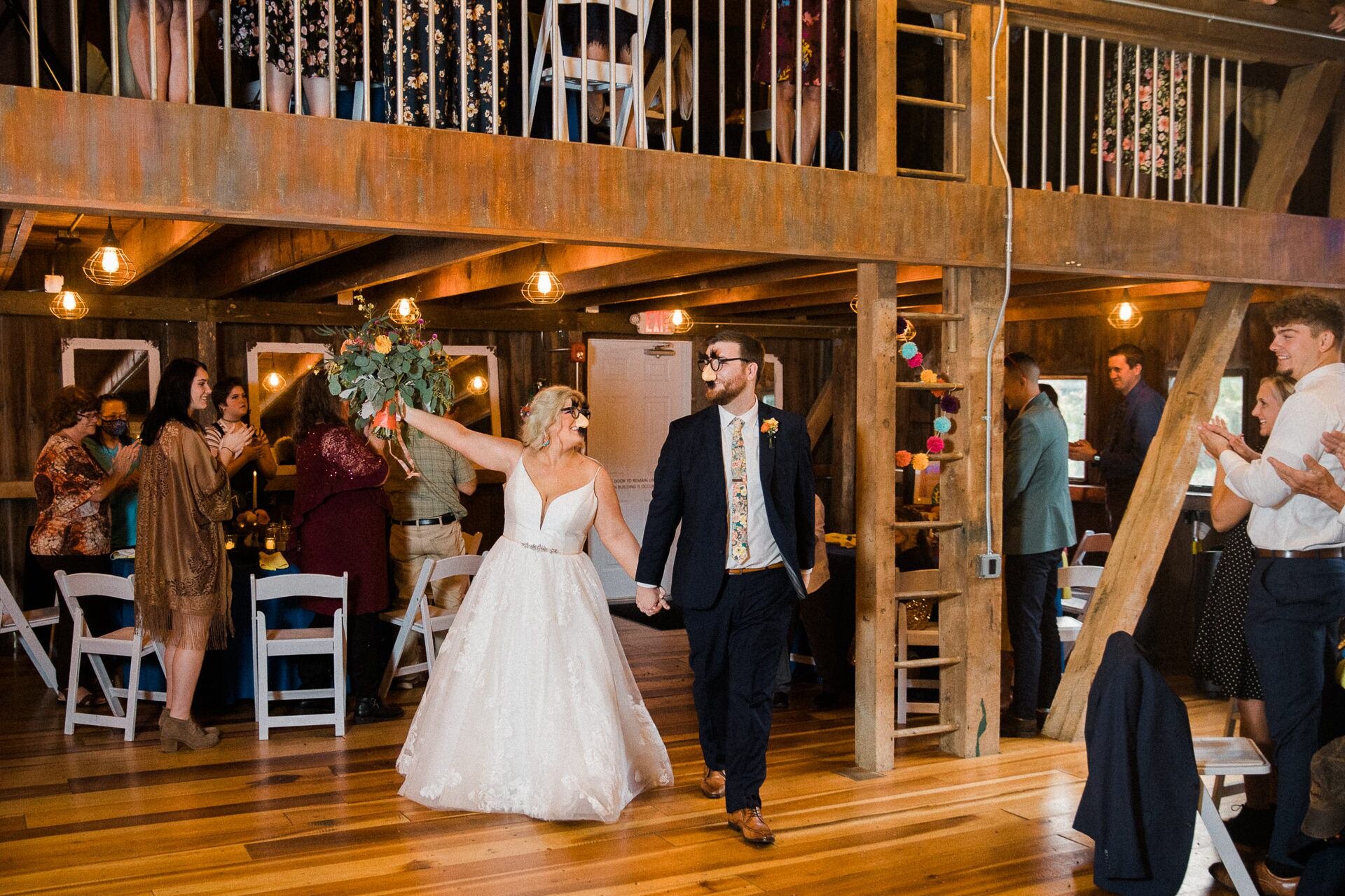 Wolf Creek Barn Wedding Photos in Cleveland 2 14.jpg