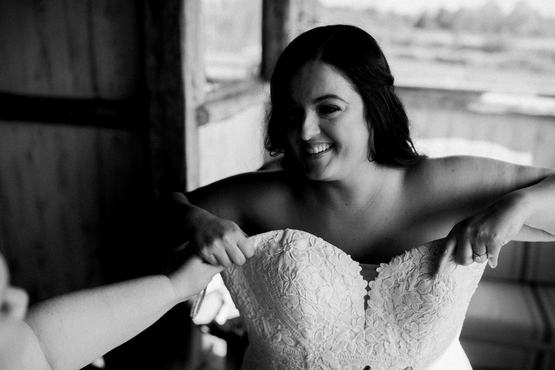 White Birch Barn Wedding Photographer in Medina 1 16.jpg