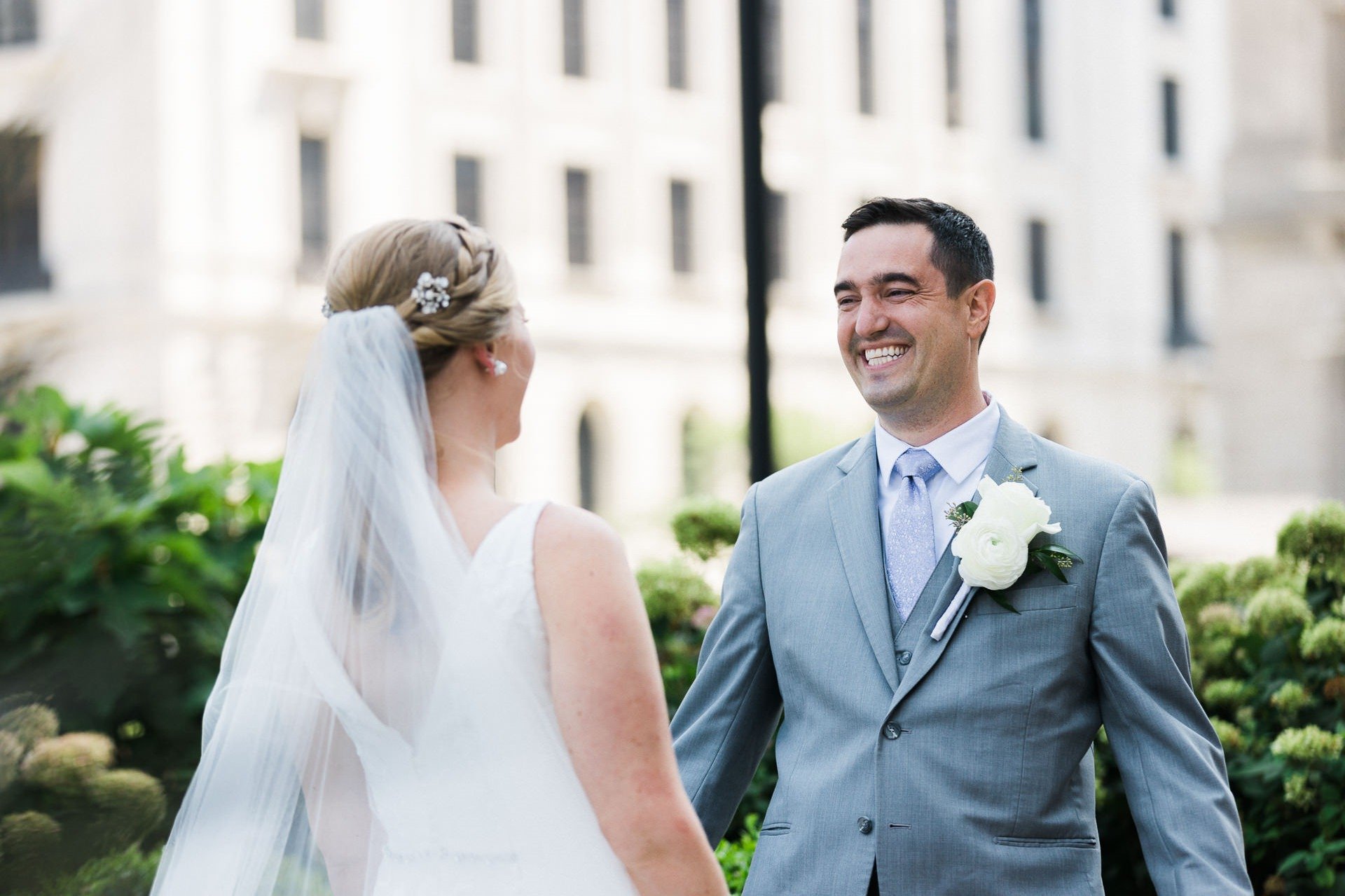 Cleveland Wedding Photographer at Marriott Hotel 01 9.jpg