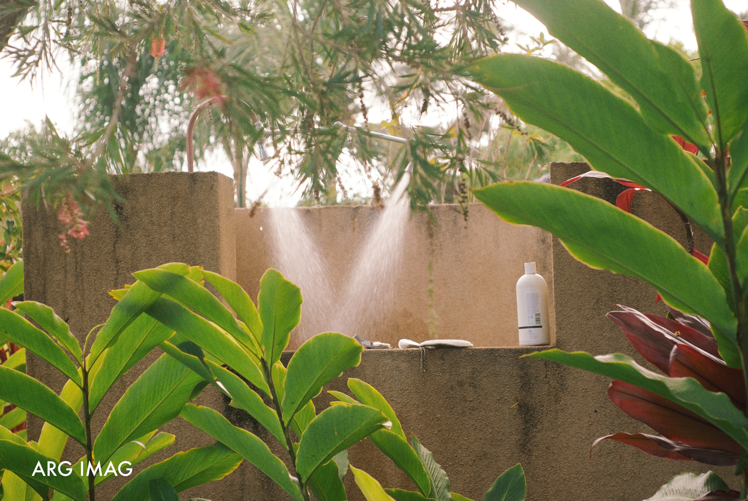 11:00am - We managed to make it back from our walk and showered, getting ready for the full day of adventures. (We shower outside where we are staying)