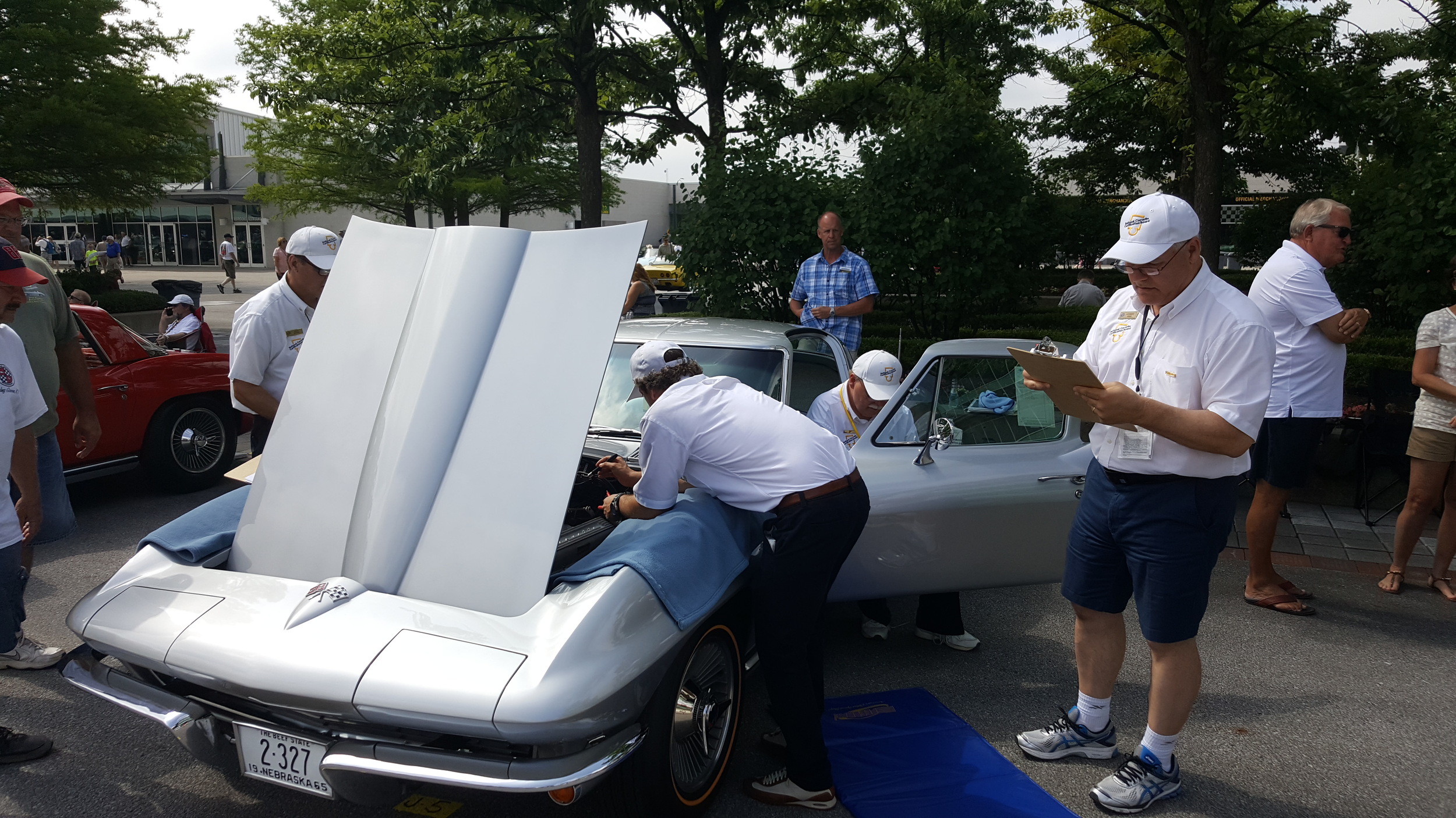 Mark's '65 getting judged