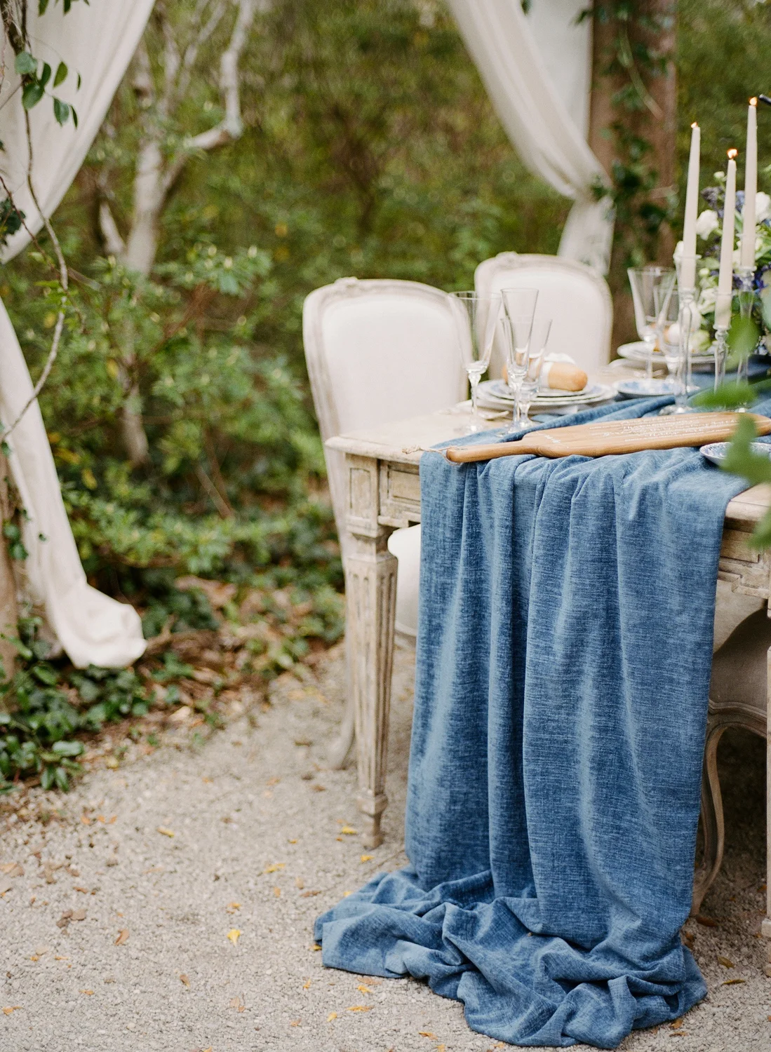 Airlie Gardens Wedding 04.jpg