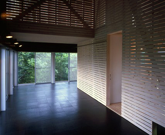tsumari_cottage_interior-cork-flooring-550x450.jpg