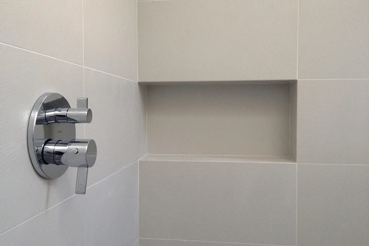 Contemporary Shower - tile detail