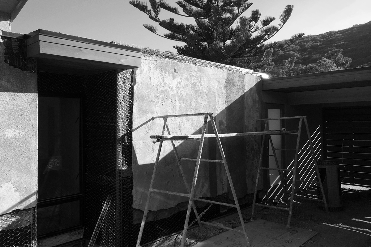 ourtyard under construction / ridge views