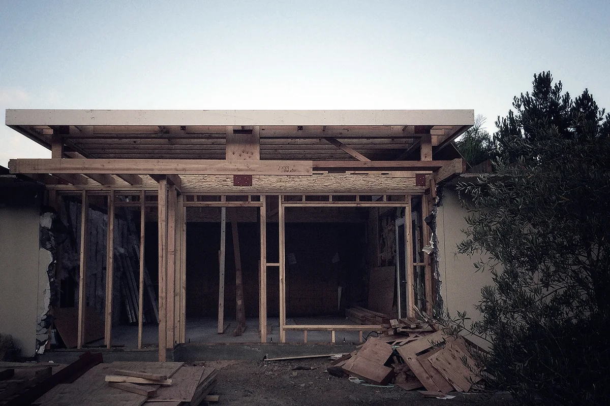 mid-century courtyard addition / orange county, ca