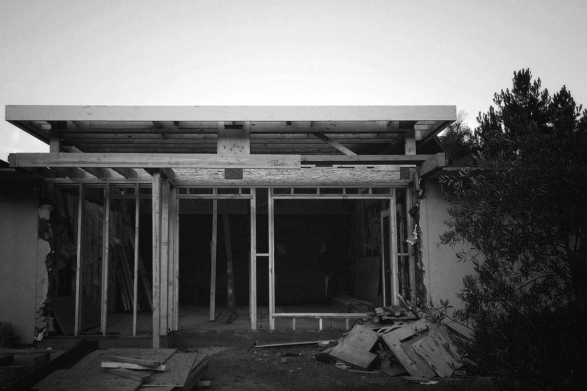 mid-century courtyard addition / orange county, ca