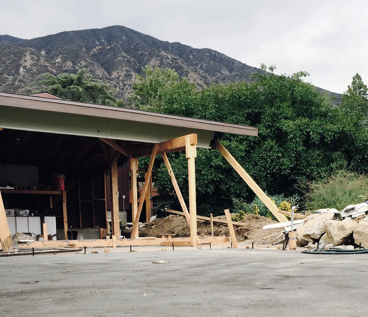 Demolition // Modern Ranch House in Sierra Madre