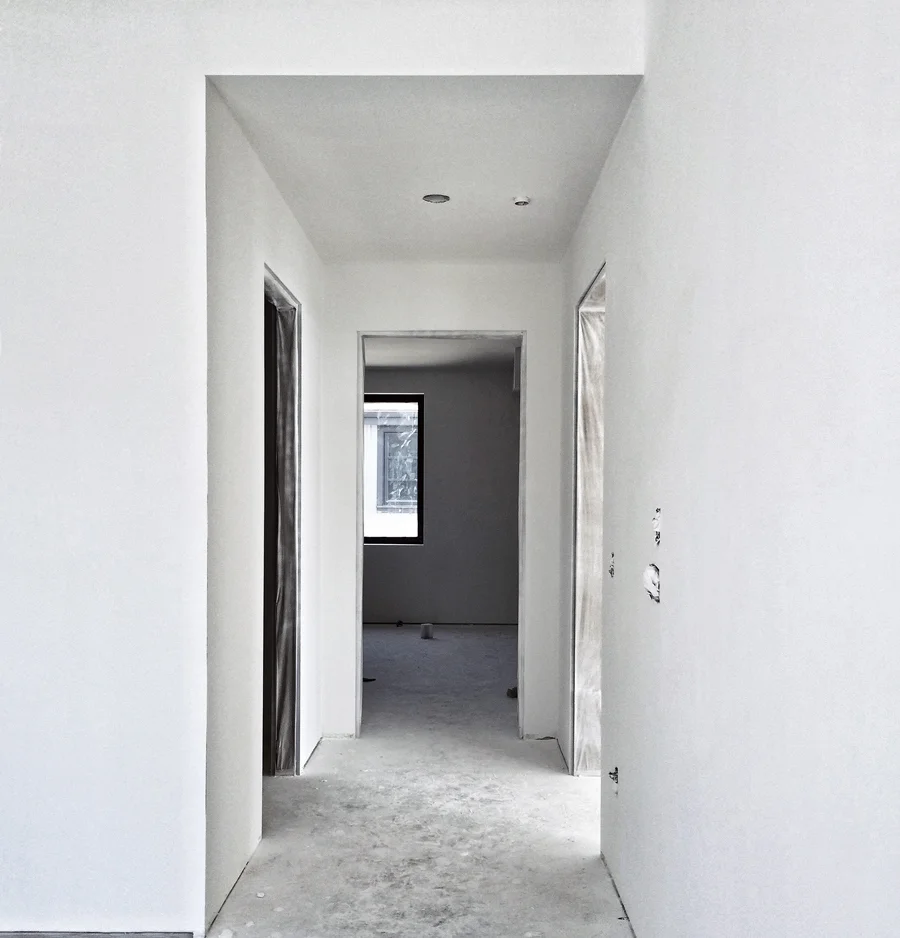 drywall installation / master suite hall