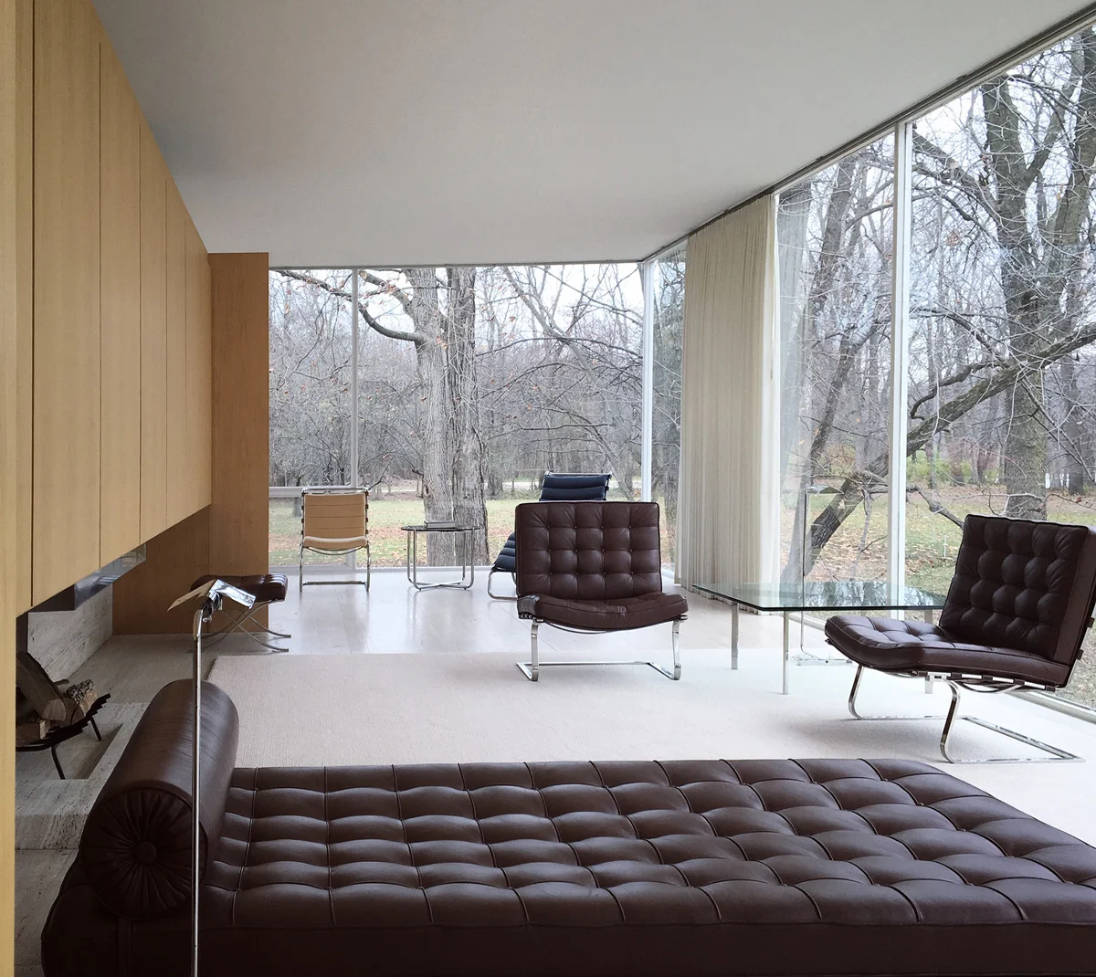 living room / farnsworth house interior