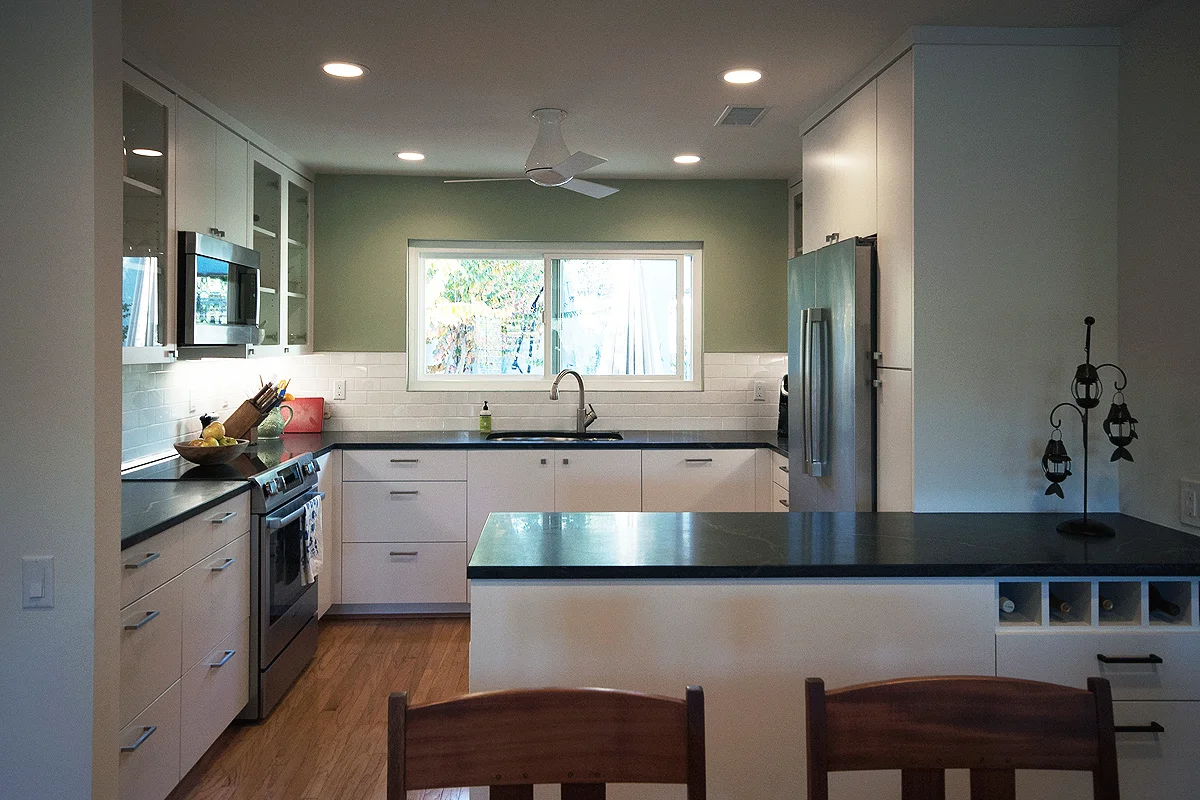 A Modern Kitchen Update: New project photos