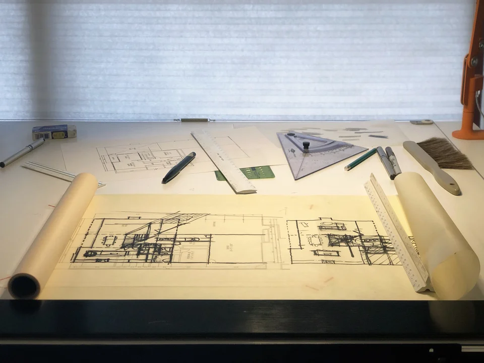 floor plan design process / trace + overlays