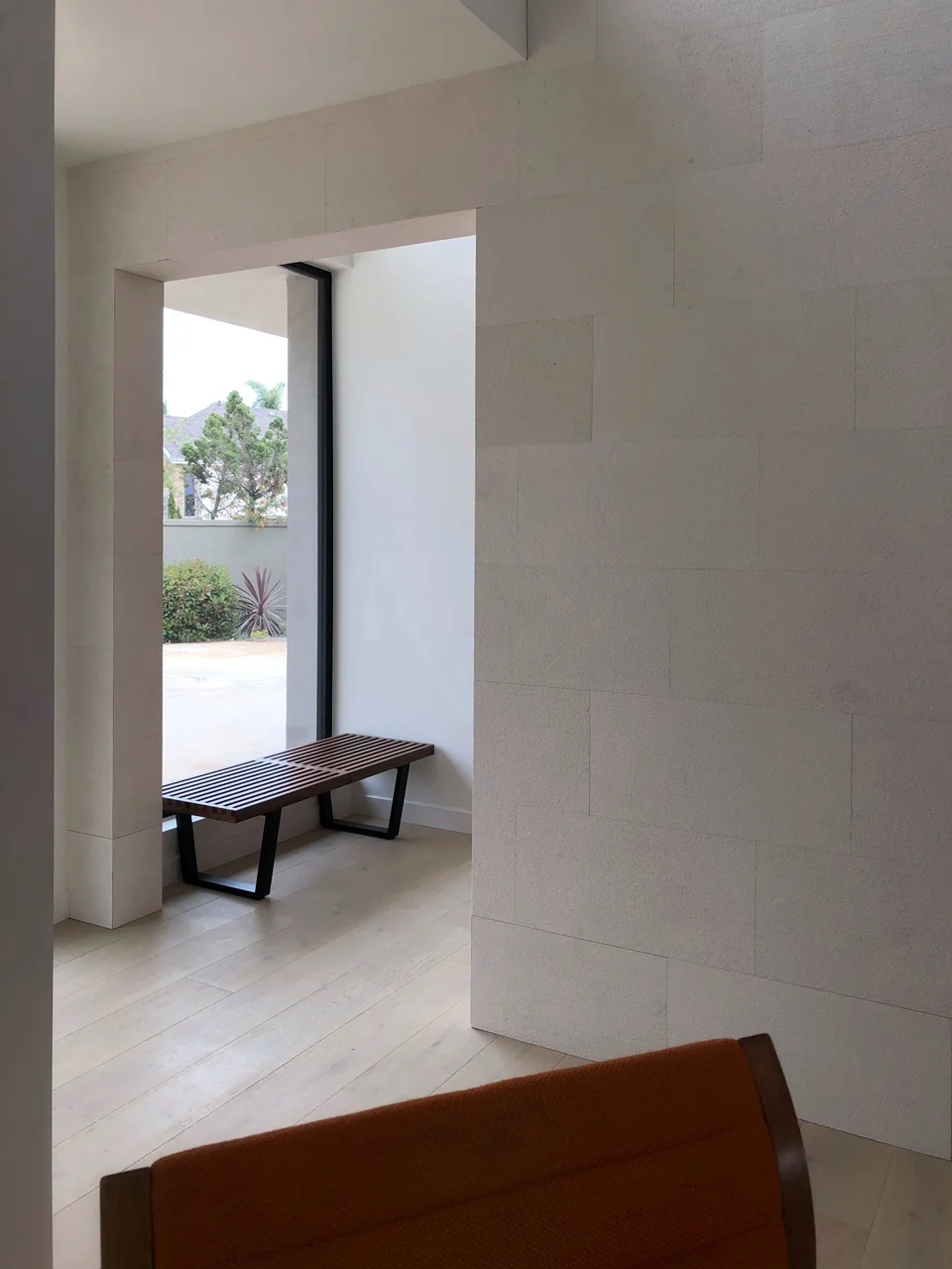 Nelson bench at entry / SeaCliff modernist residence, Huntington Beach