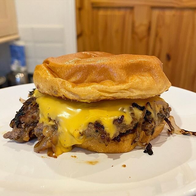 Fried(ay) Onion Burger night #burger #cheeseburger #🍔