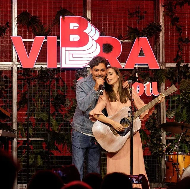 Vaya gira #vibramahou increíble que hemos vivido este año de la mano de @mahou_es 
Y a quien mejor pasarle el testigo para este próximo 2020 que a nuestra amiga @zaharapop 
Esperamos que disfrute tanto como nosotros.
Gracias de t