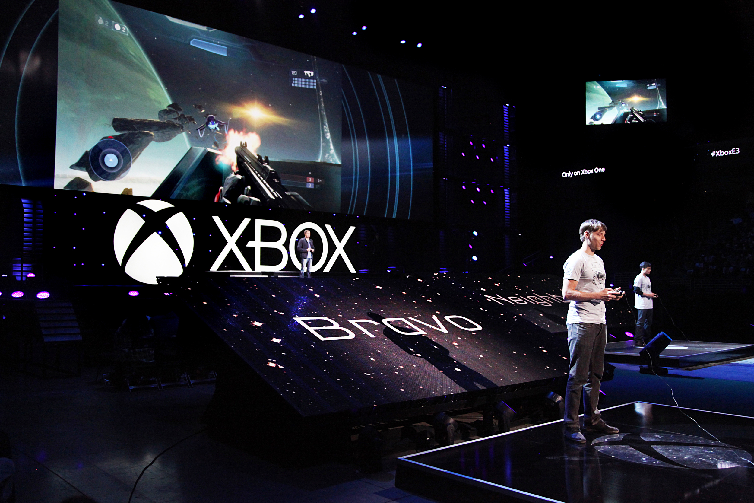 Xbox One Slim Unboxing and Briefing - E3 2016 Stage Show 