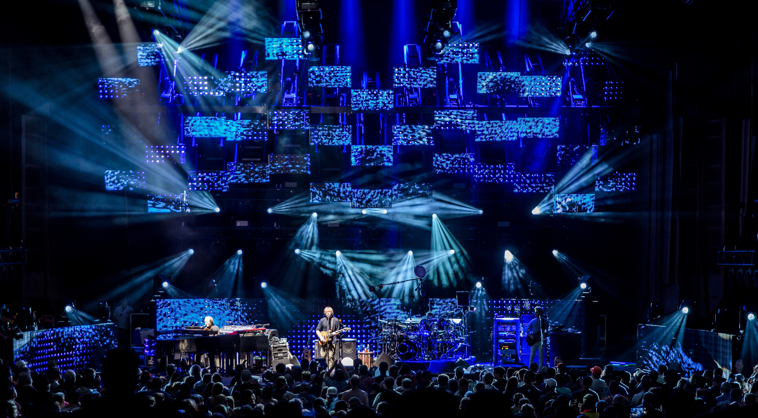 Phish 2016 from gif 020crop.jpg