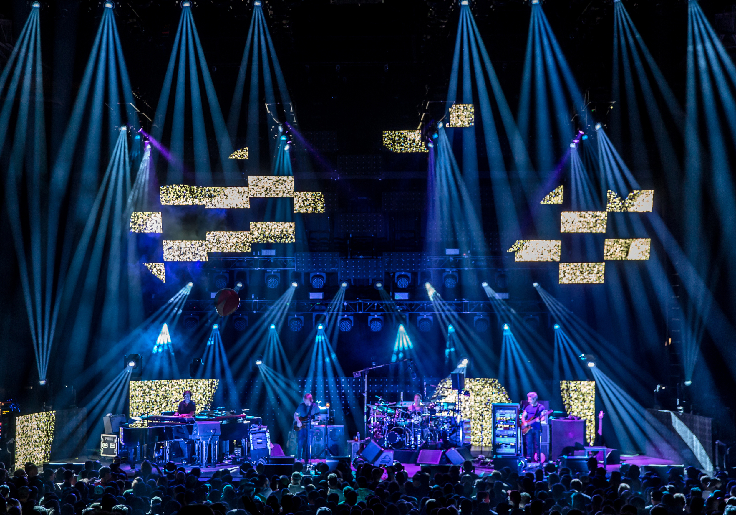 Phish 2016 from gif 041crop.jpg