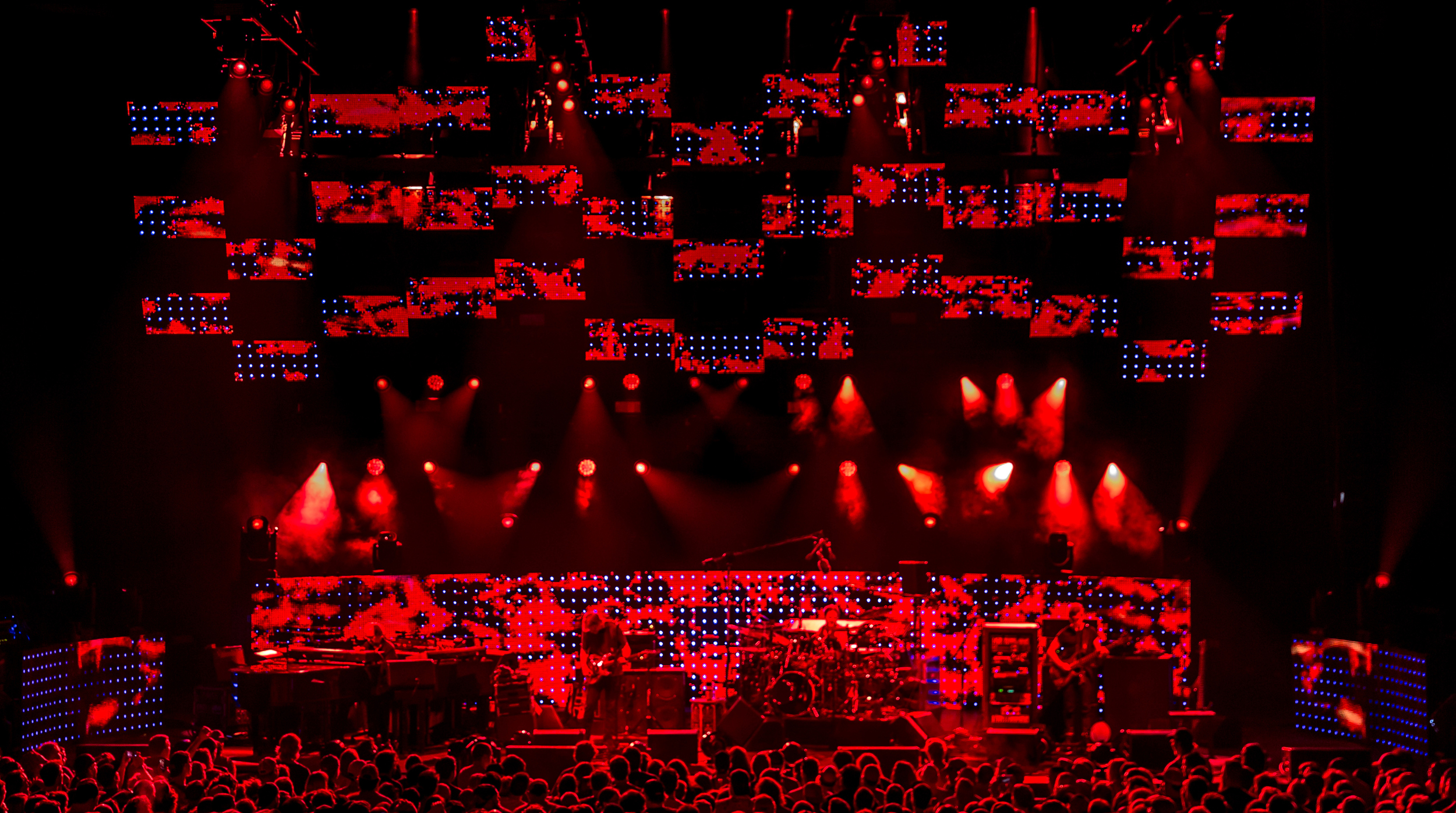 Phish 2016 from gif 042crop.jpg