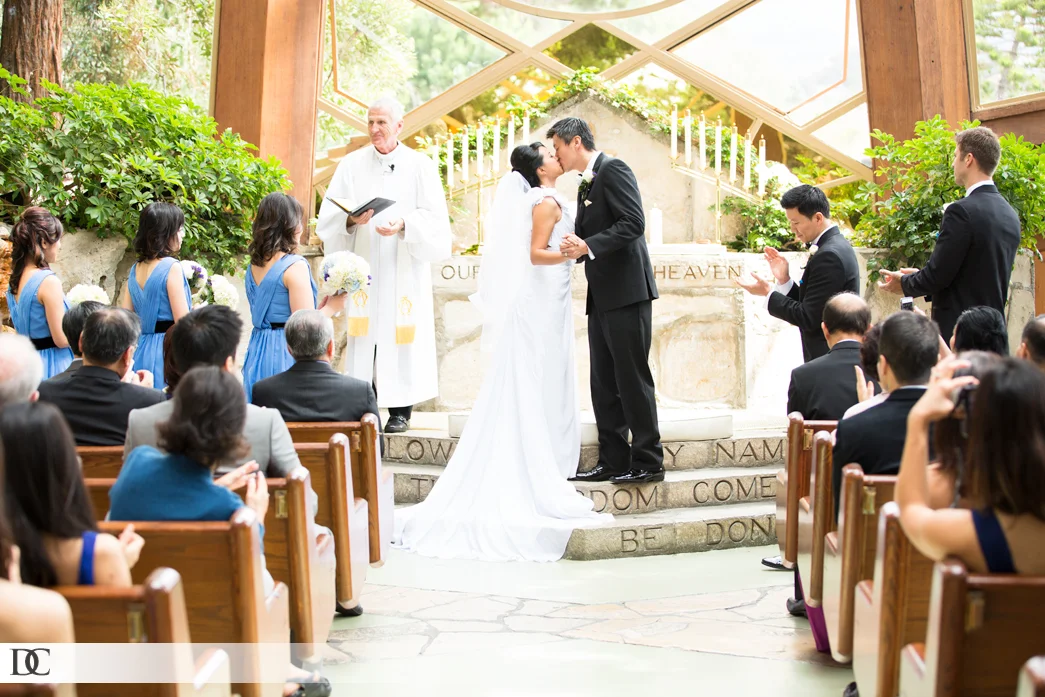 john-phoebe-wedding-20130921-3138-1045x697.jpg