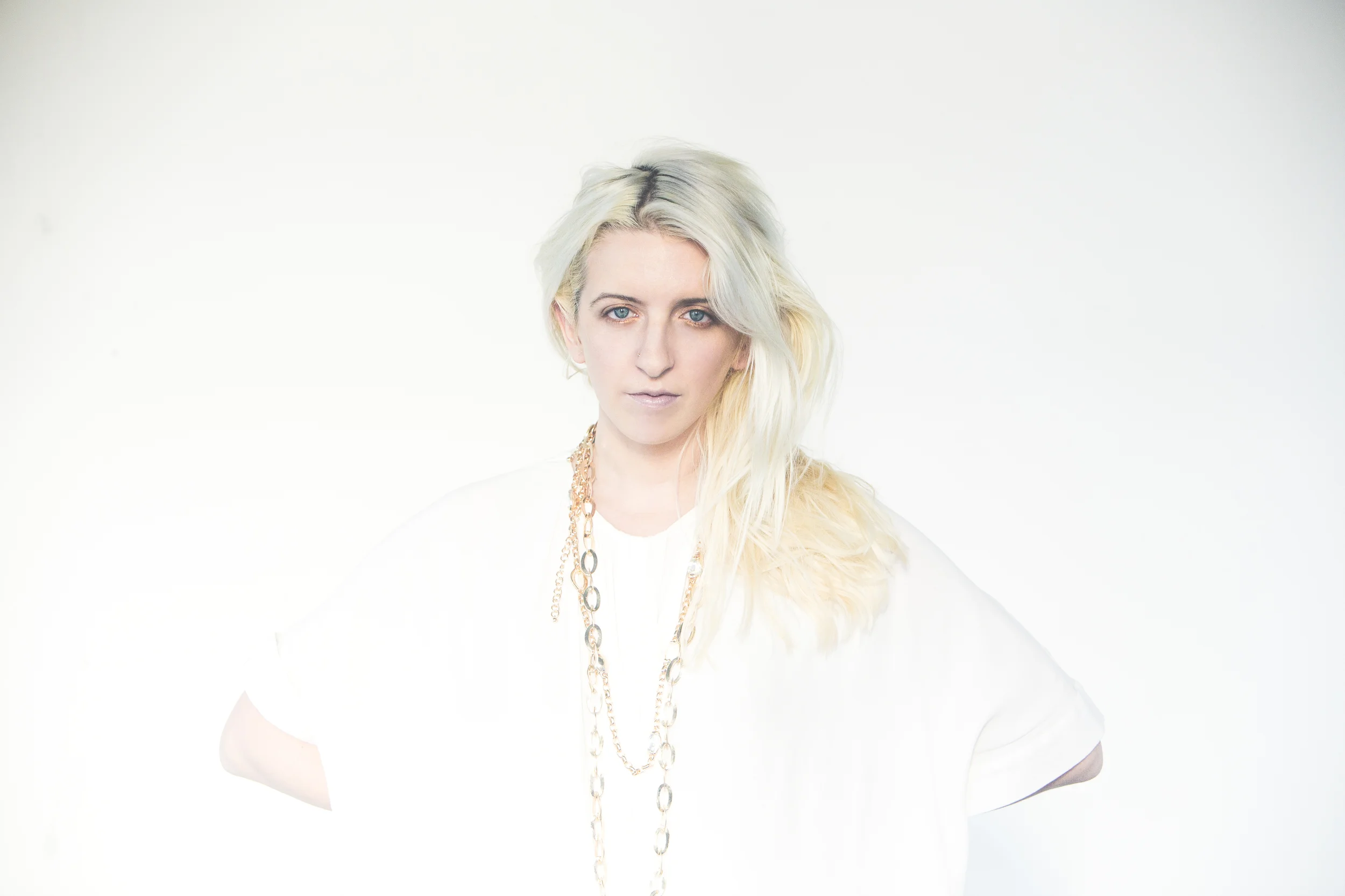 Casey Dienel / White Hinterland