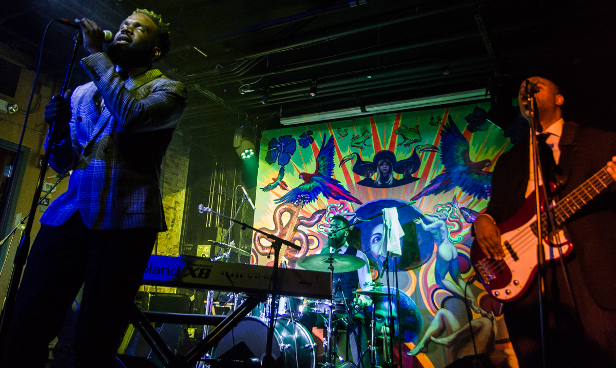 Aaron Abernathy with his band Nat Turner performing at Tropicalia in Washington, DC - 10/20/16 (photo by Kevin HIll/ @chhnkykevin