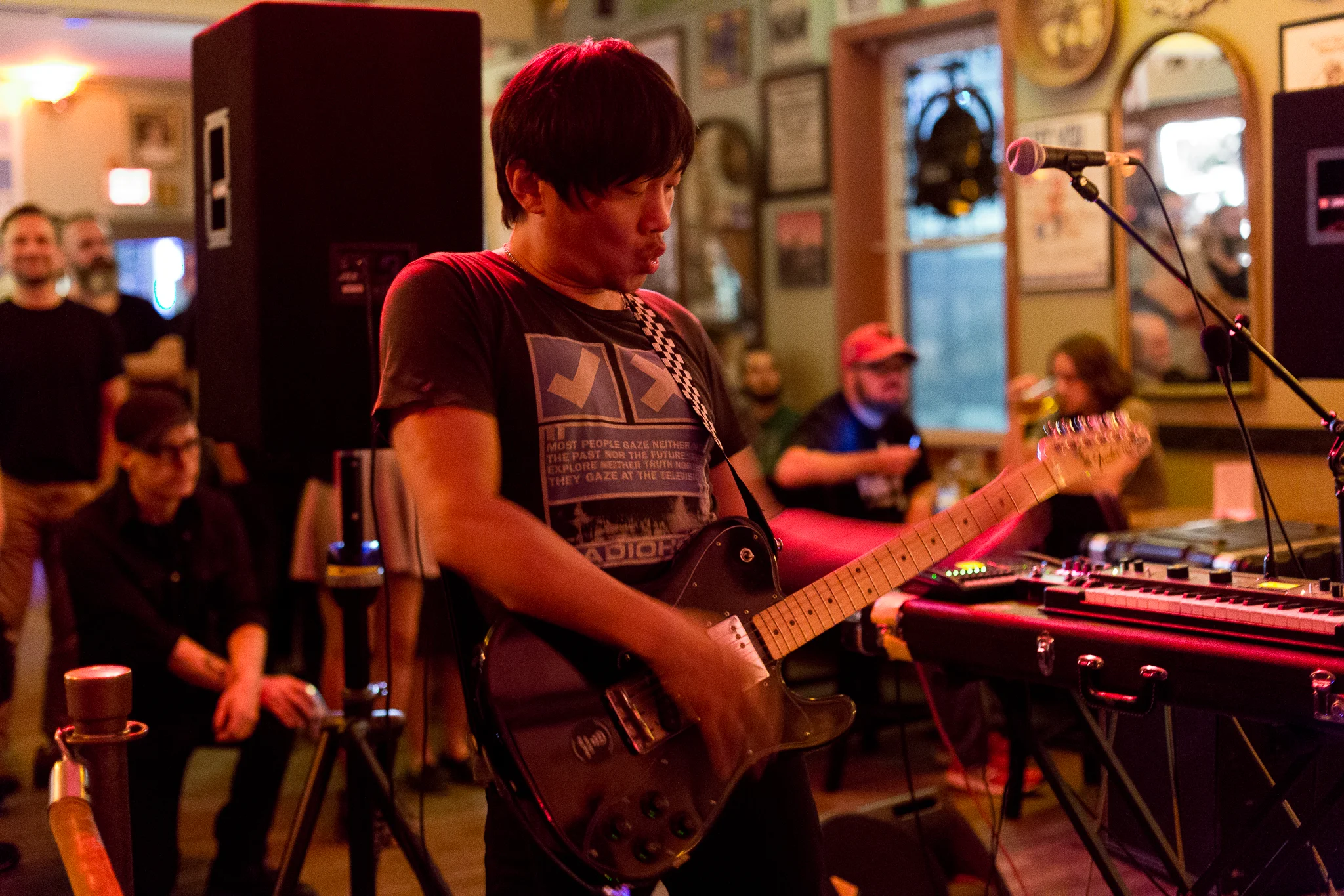 Beijing's Re-TROS at Dew Drop Inn (Photo by Mauricio Castro / @themauricio )