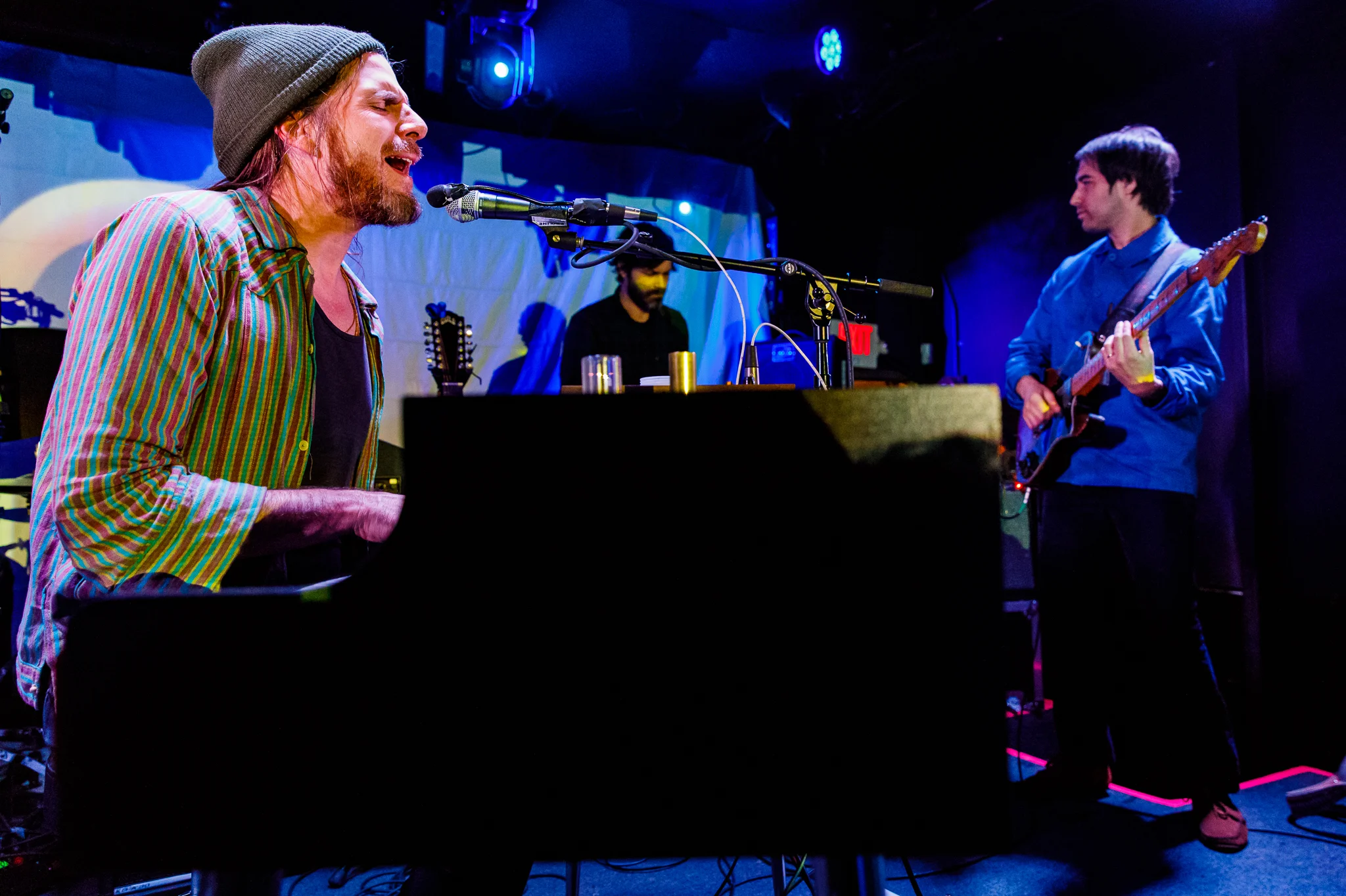 Jonathan Wilson performing at the Rock and Roll Hotel in Washington, DC on March 8th, 2018 (photo by Matt Condon / @arcane93 )