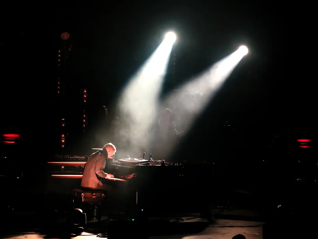 Ólafur Arnalds @ Lincoln Theatre (Photo by Chris Chen / @themauricio )