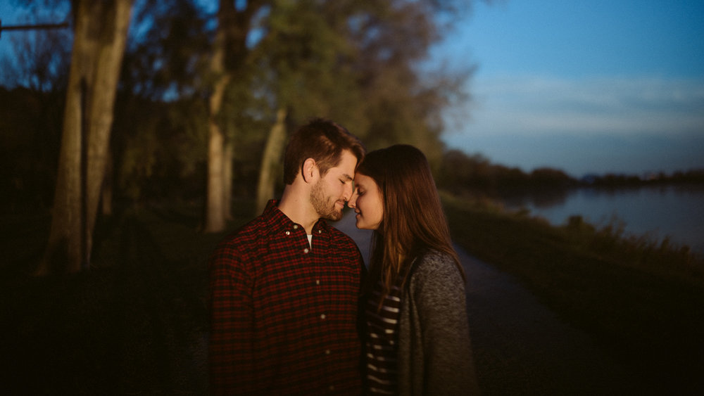 alec_vanderboom_Kansas_City_Engagement_Photos-0029.jpg