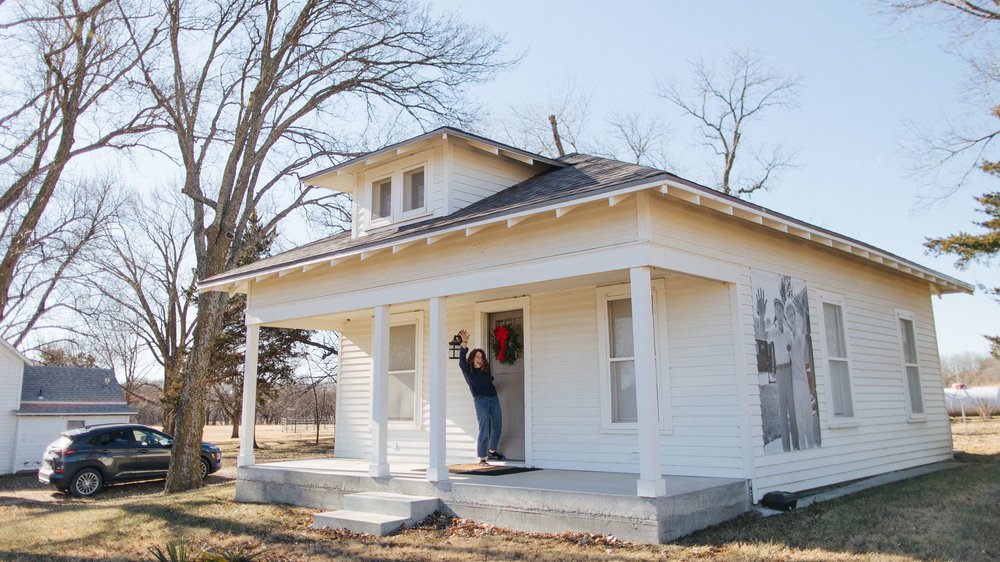 alec_vanderboom_rachel_and_harrison_alma_kansas_wedding_the_volland_store-0070.jpg