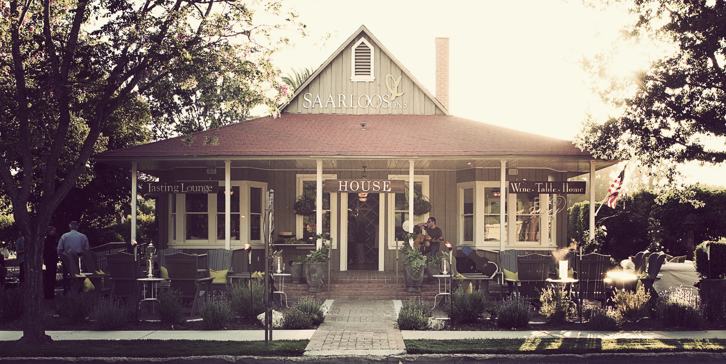 Saarloos and sons - HOUSE .jpg