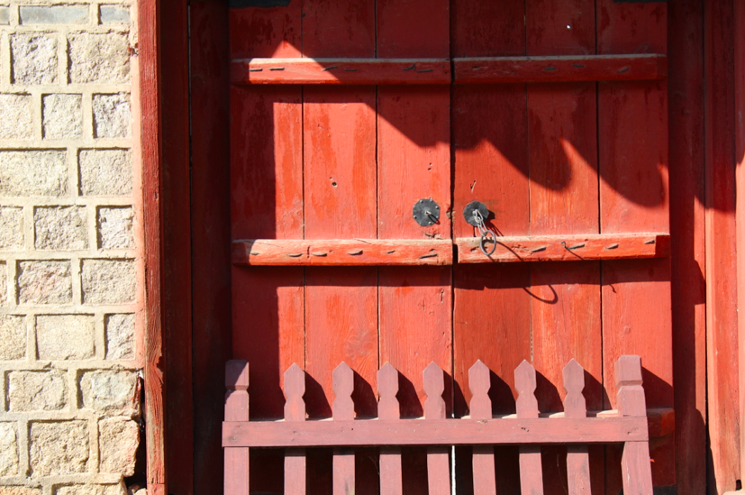 Red door, Changdeokgung Palace, Seoul