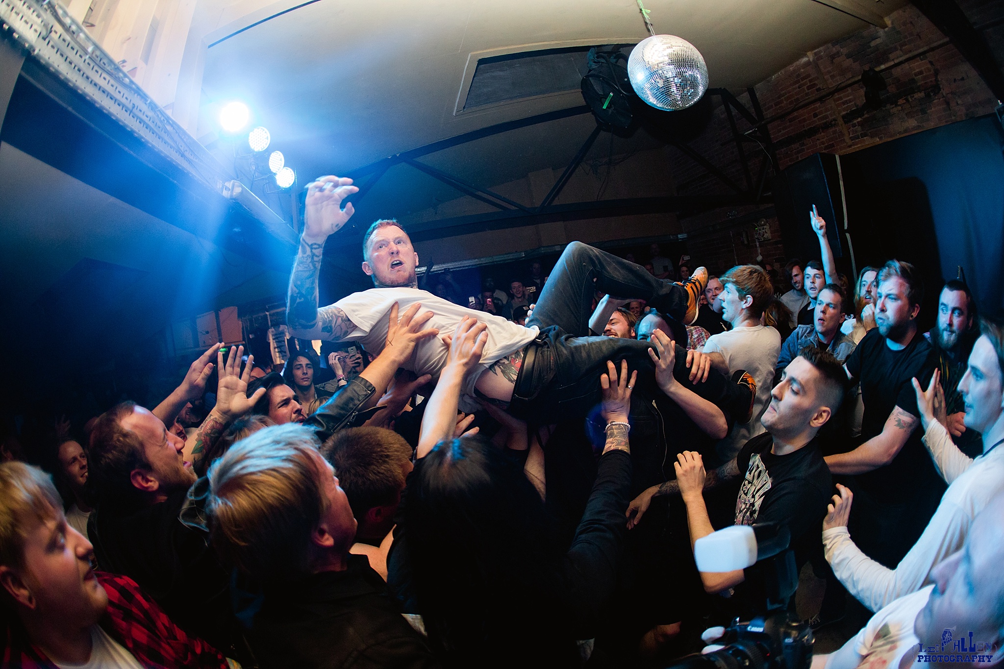 Frank Carter and the Rattlesnakes Live