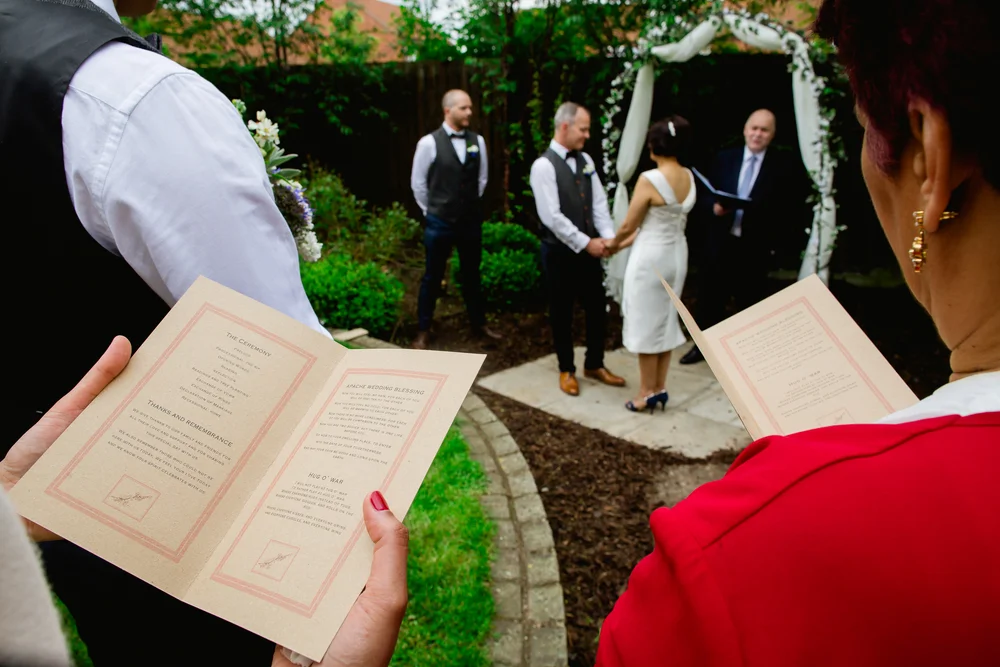 back garden wedding - backyard wedding - intimate wedding 