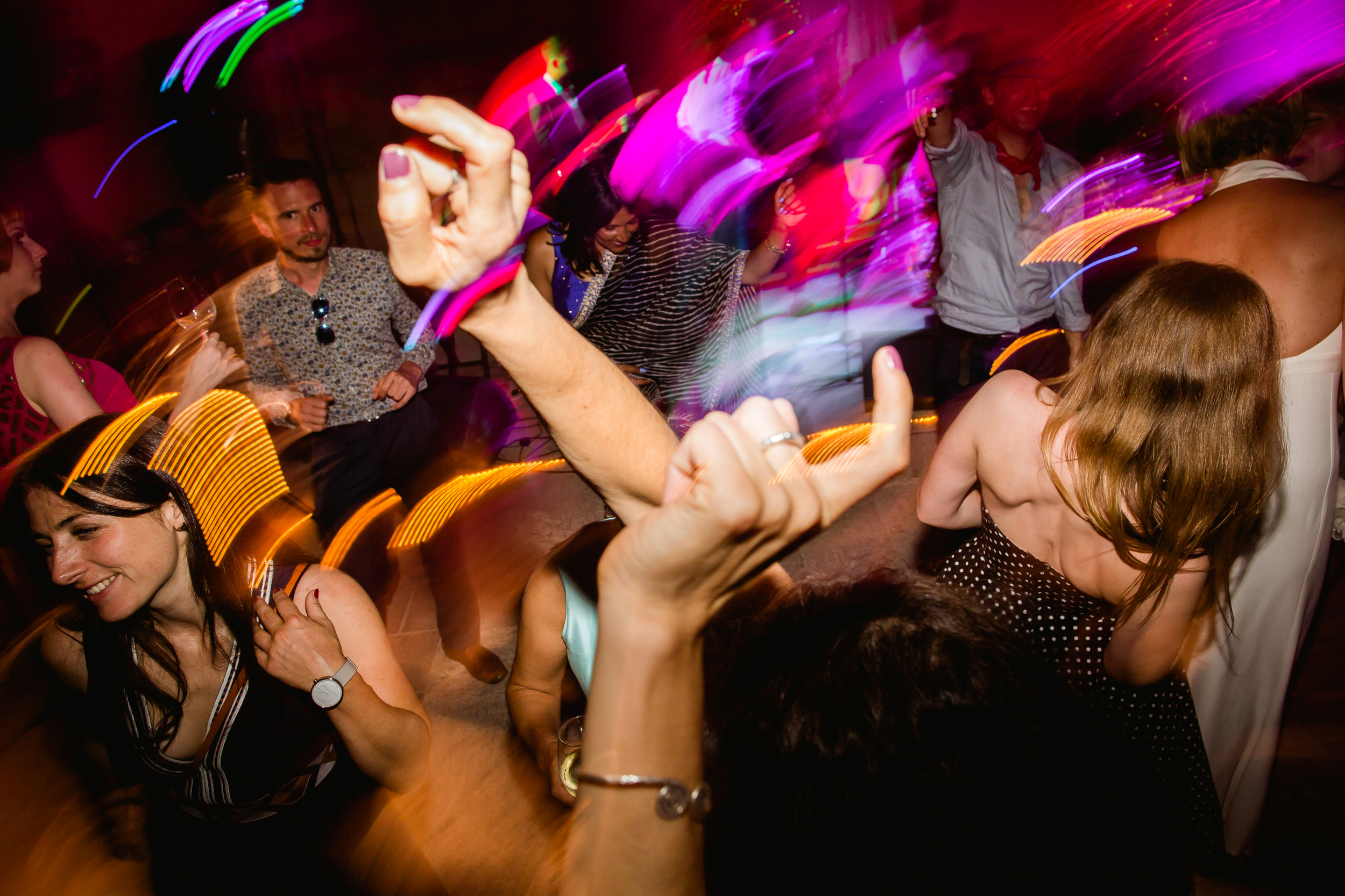 wedding dancing - hands in the air - weddings at Castelnau Des Fieumarcon