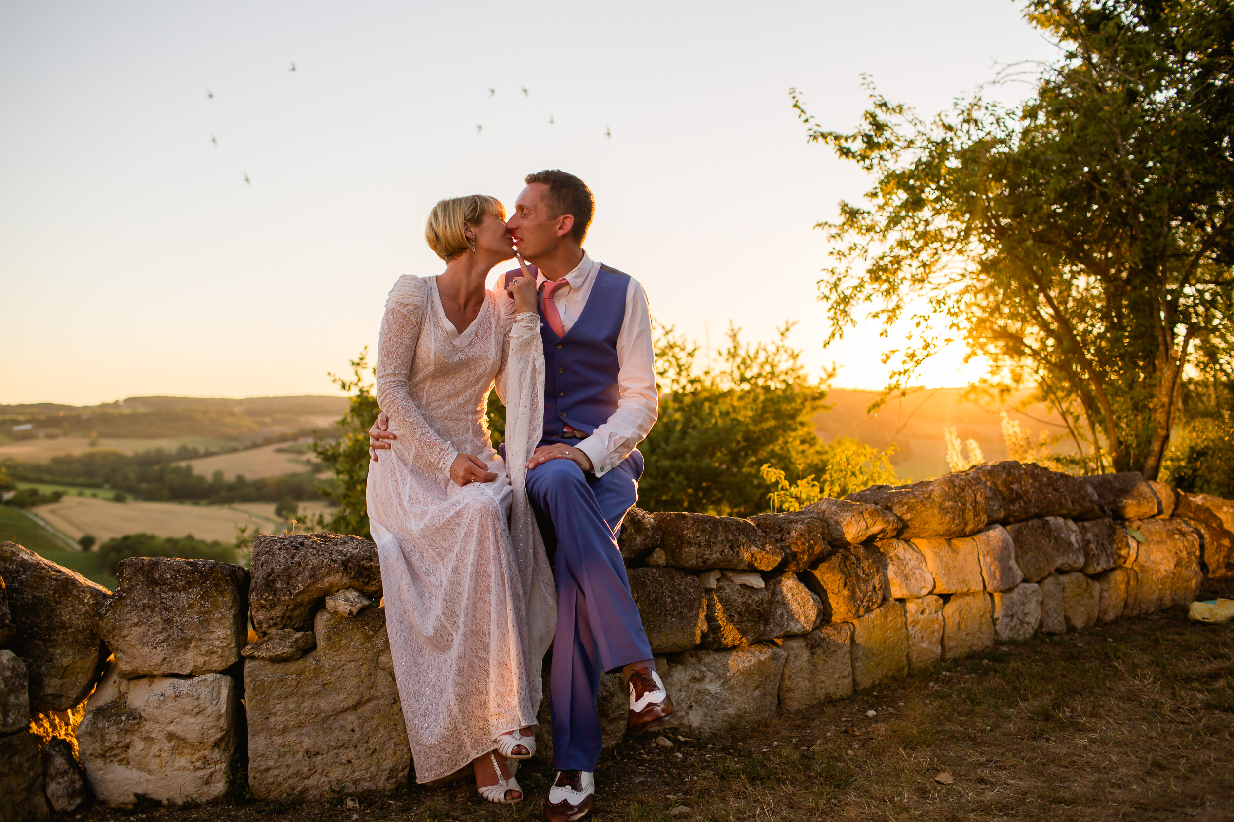 Sunset wedding portraits - wedding photography at Castelnau Des Fieumarcon - 