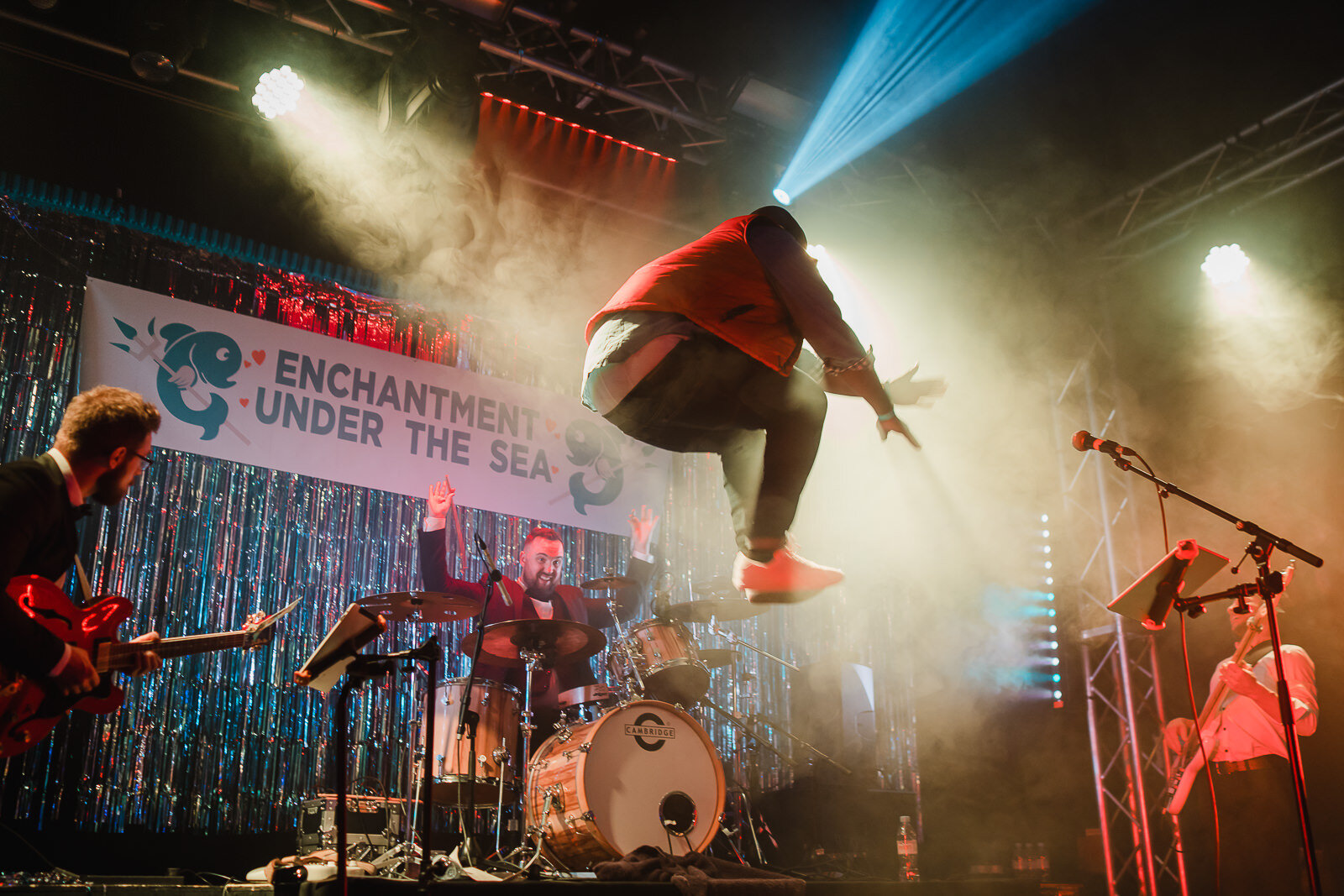 dua from Bad Rabbits dressed as marty Mcfly jumps on stage