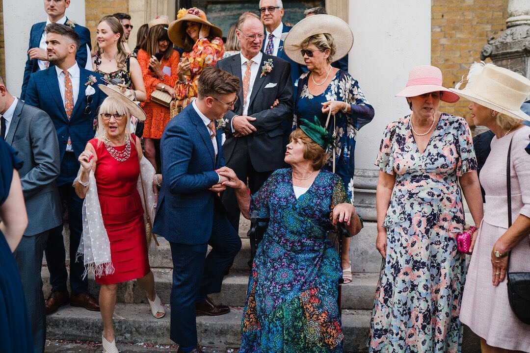 I love the Asylum, the space inside is incredible but one of my fave things is the steps out front. It leads to the most wonderful  wedding scenes!
.⁠​​​​​​​​
.⁠​​​​​​​​
.⁠​​​​​​​​
.⁠​​​​​​​​
#farmersimageoftheweek #alternativeweddingphotography #bir