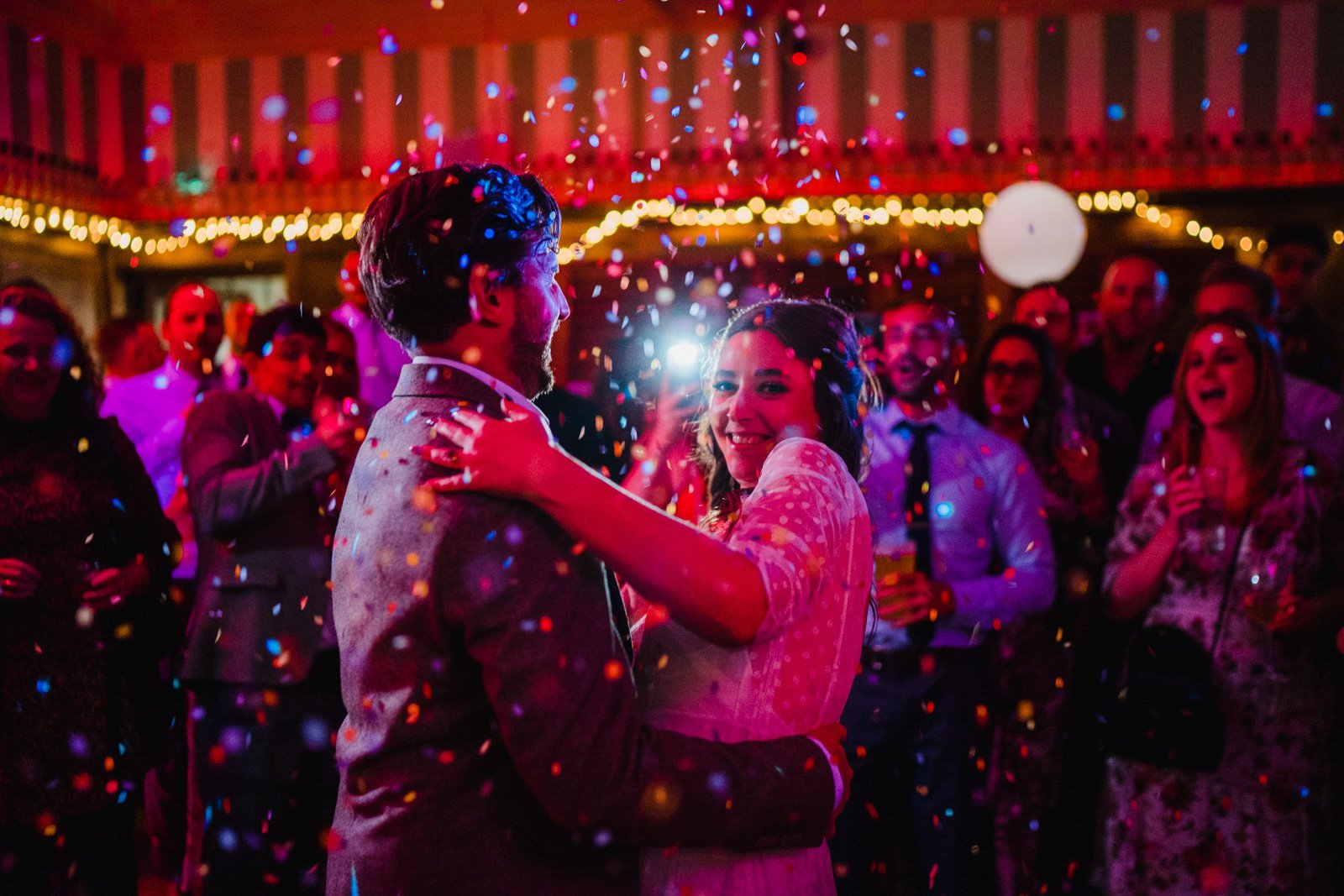 confetti during first dance - 2022 wedding round up no nonsense heartfelt wedding photography leeallenphotos 