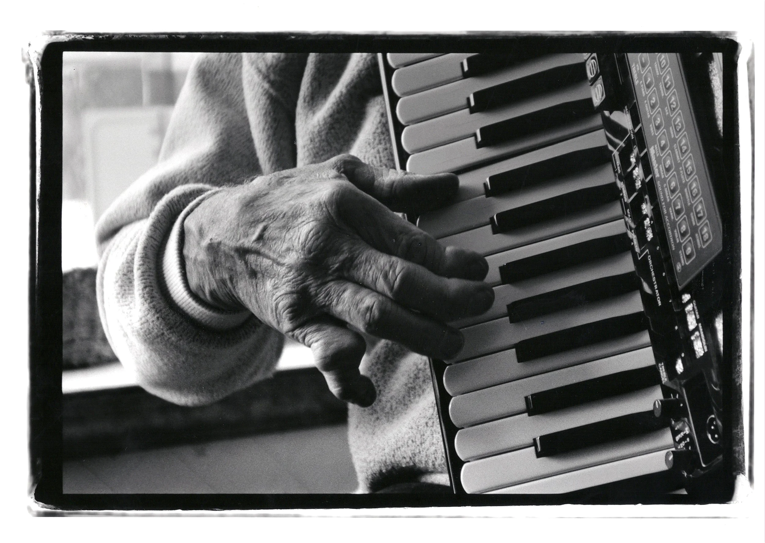 chuck bednarik hands.jpg