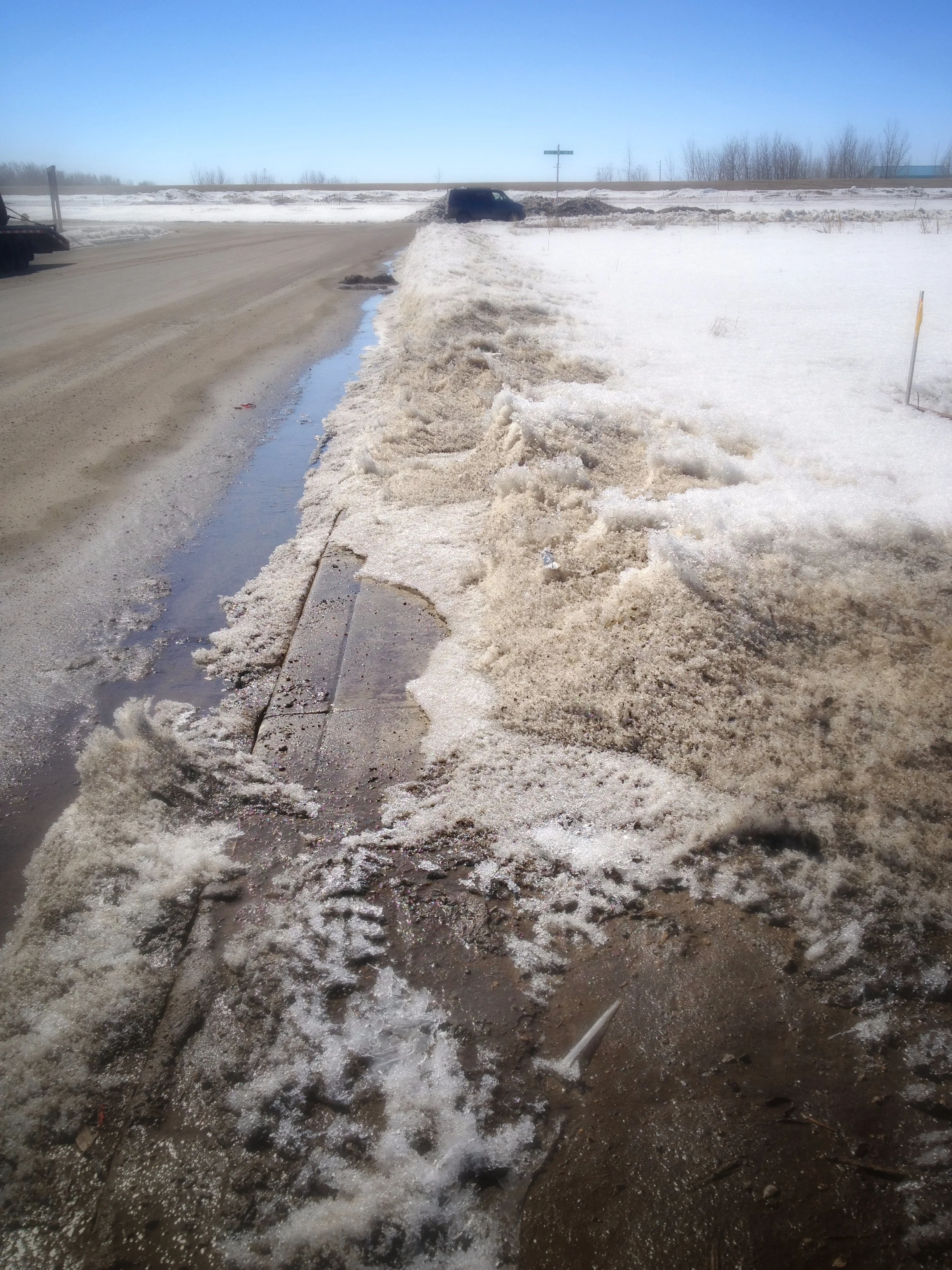 No tenants means no sidewalk cleaning. ​