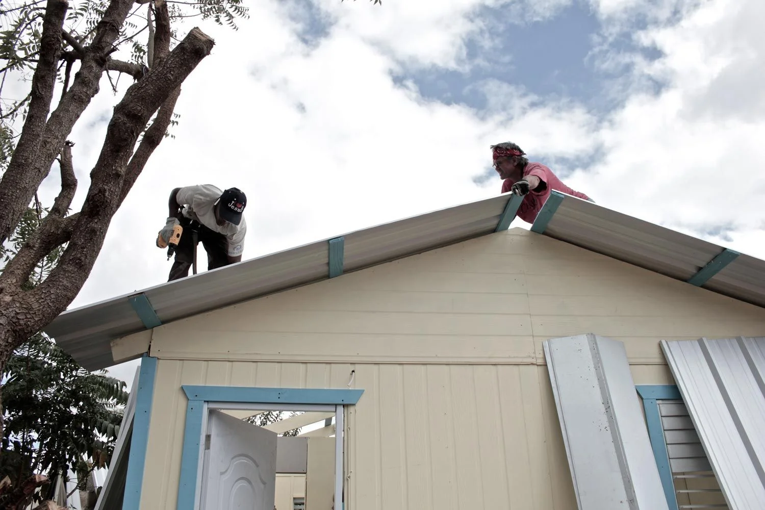 1500x1000-San-Pedro-HoH-Roof.jpg