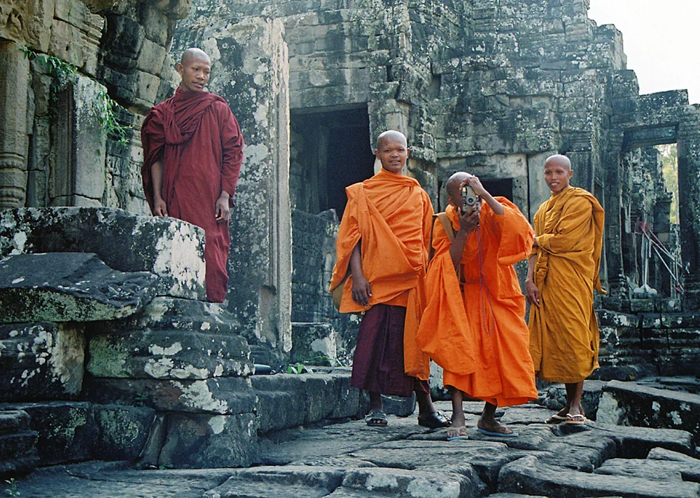 freezing time in the bayon temple complex