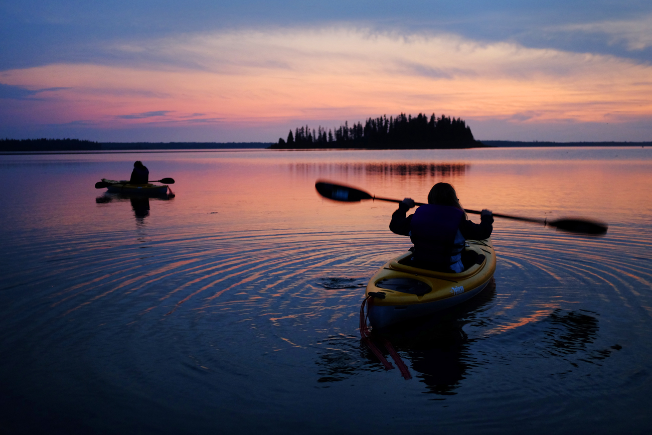  Astotin Lake, Elk Island National Park. 